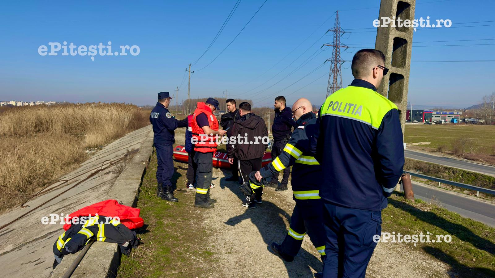 Exclusiv. Final tragic în Pitești: Scafandrii au găsit o persoană moartă în râu, lângă Argeș Mall
