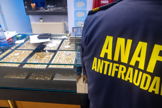 Captură uriașă ANAF: kilograme întregi de aur și diamante