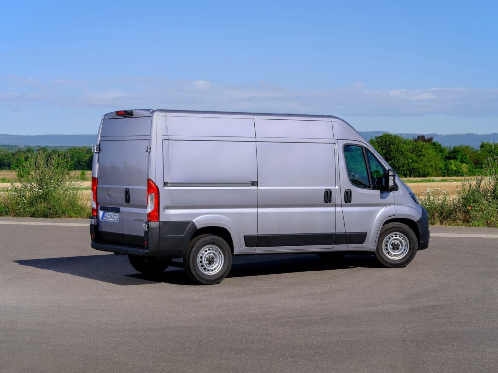 Opel Movano