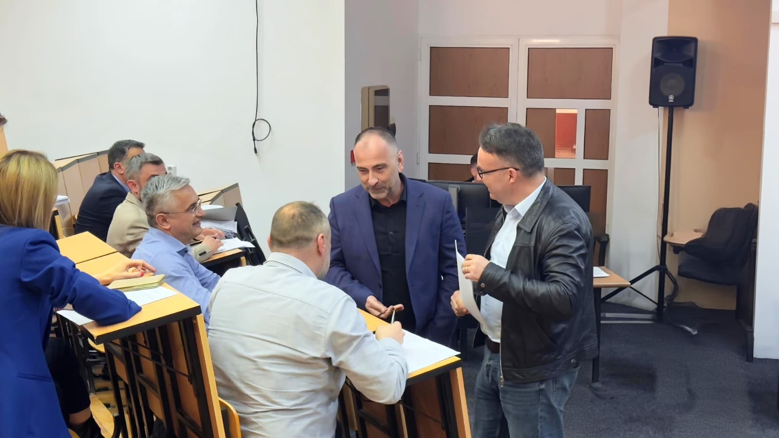 Iată pe cine ați votat! Degeaba!