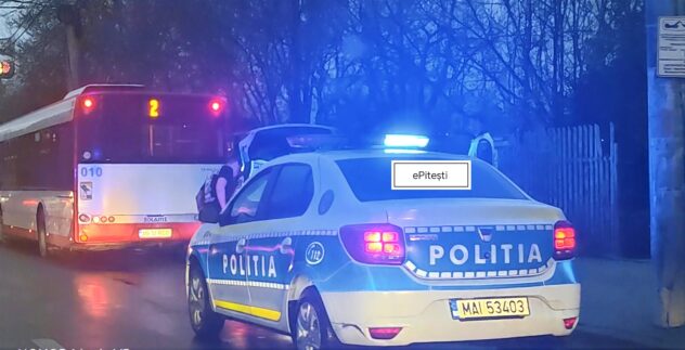 Incident grav în Pitești! Femeie prăbușită într-un autobuz Publitrans!