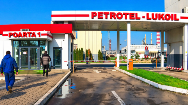 Se repornește marea rafinărie din România! „Vom avea caele mai mici prețuri la carburanți din regiune”