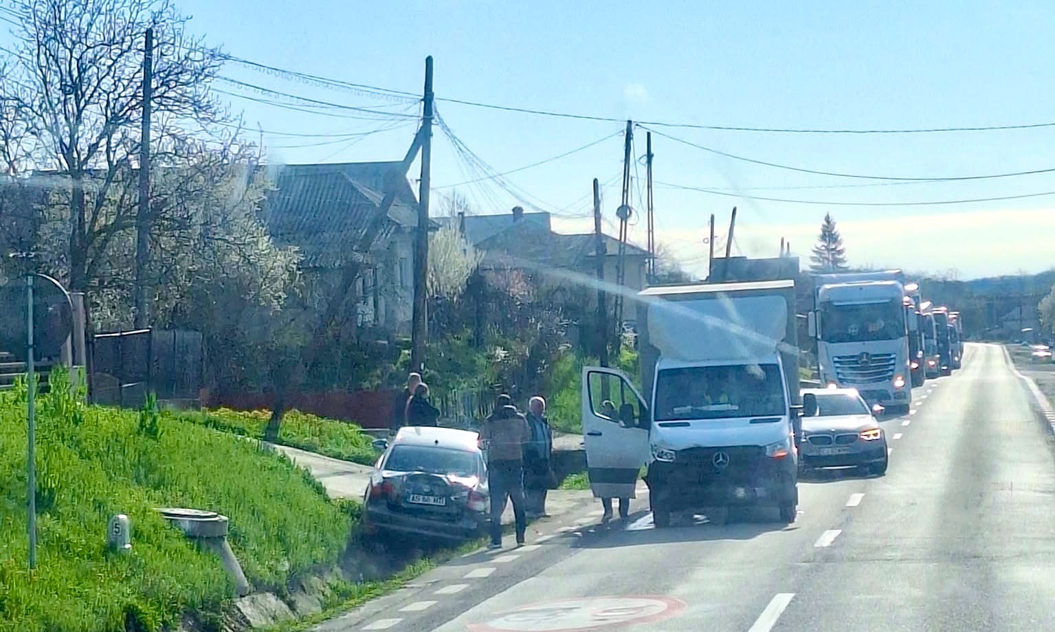 Accident în Argeș: A ajuns cu mașina în șanț