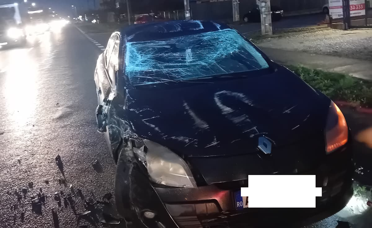 Accident pe DN7, lângă Pitești: O mașină s-a răsturnat