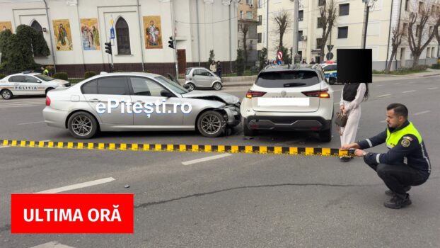 Probleme grave pentru doi șoferi, în a doua zi de Paște: Accident în centrul Piteștiului