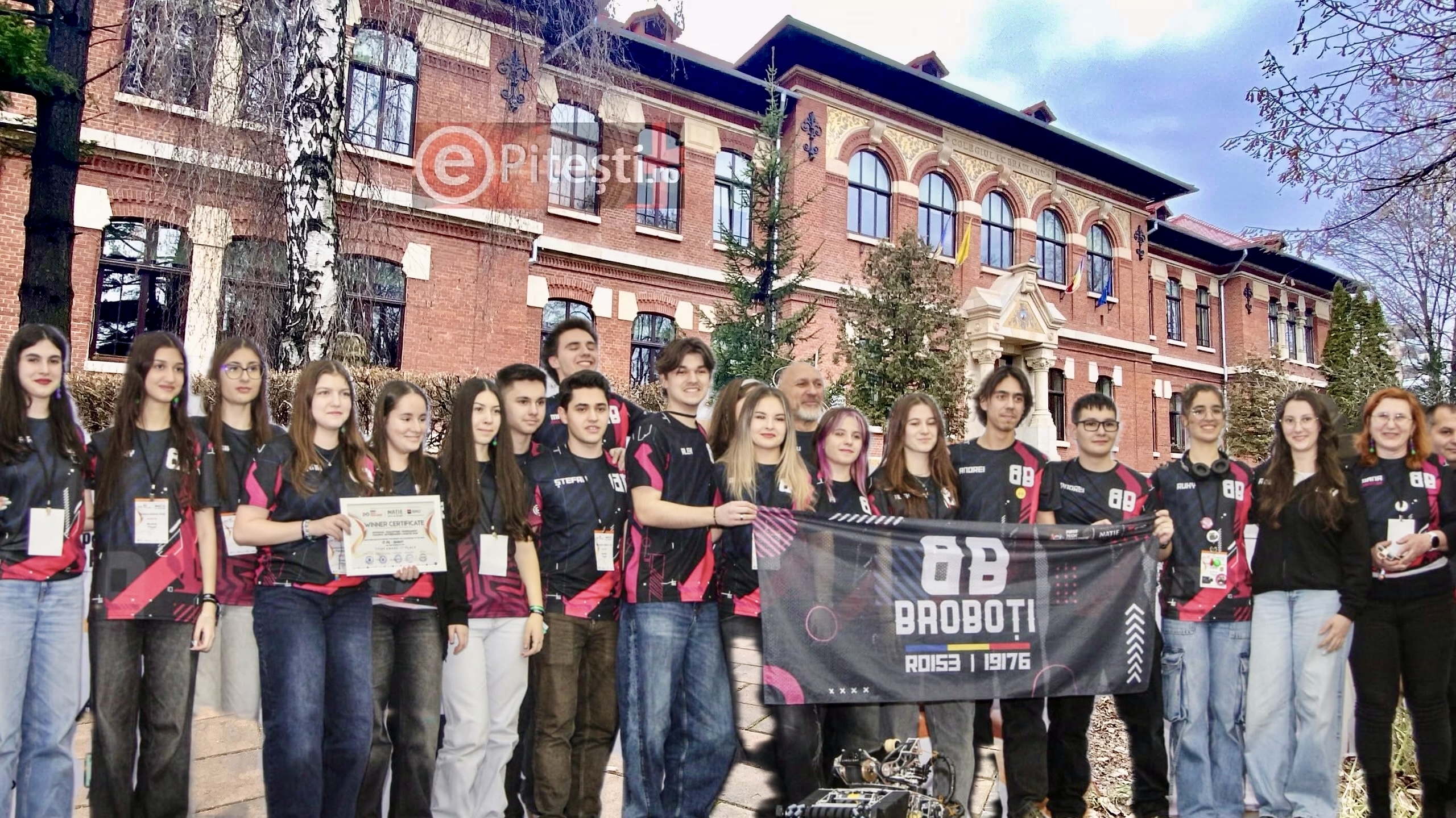 „Brătianu” Pitești scrie istorie! Echipa de robotică Broboți, calificată la o competiție de elită din SUA