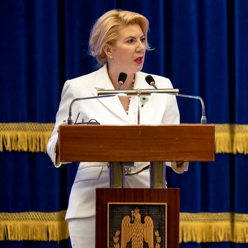 Cristina Chiriac 