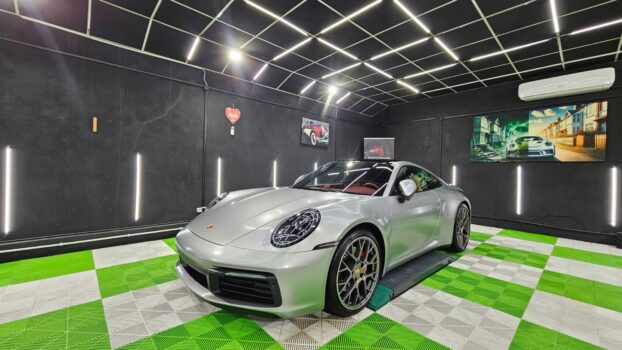 AuroDetailing Pitești: Porsche 911, „blindat” împotriva zgârieturilor!