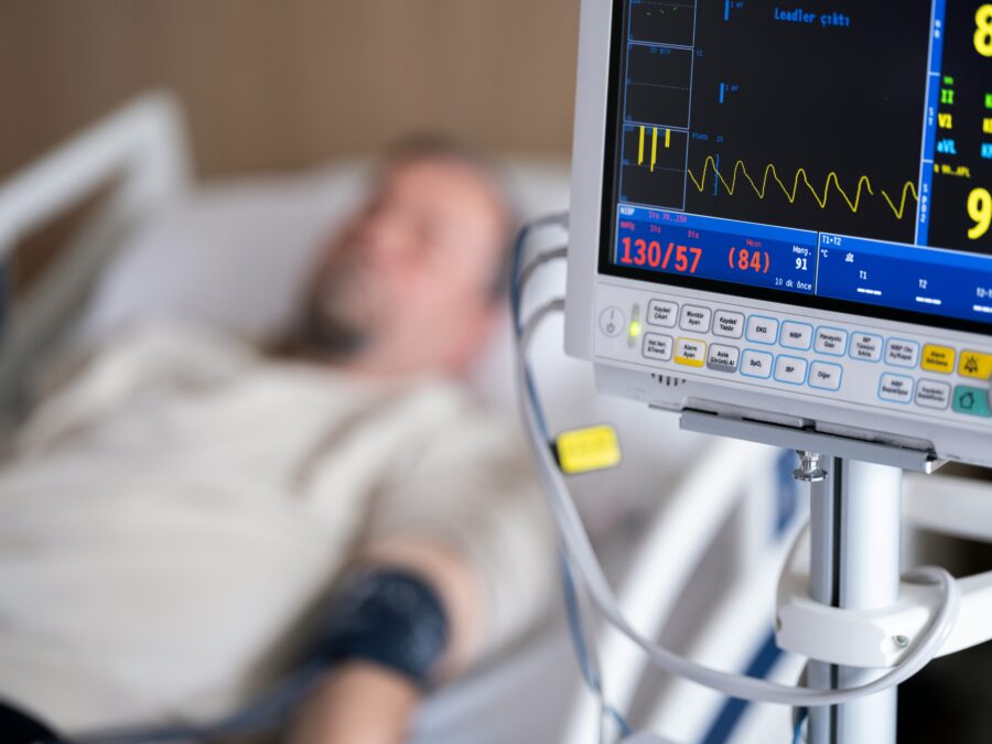 Revoluție în medicină! O simplă injecție ar putea vindeca inima după infarct