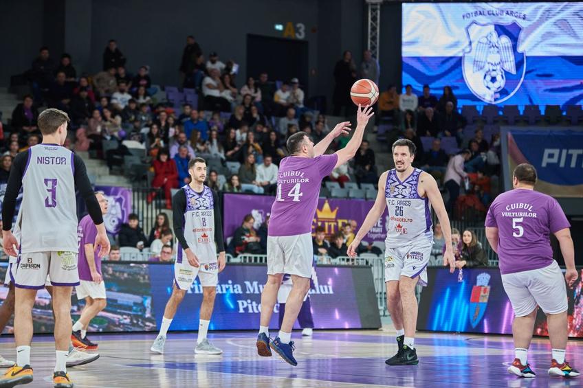 Meci exploziv la Pitești Arena!