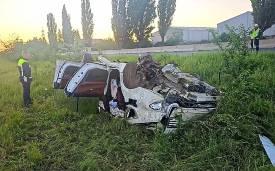Accident extrem de grav: Un tânăr de 19 ani a murit. Prietenul lui de 18 ani este în stare gravă
