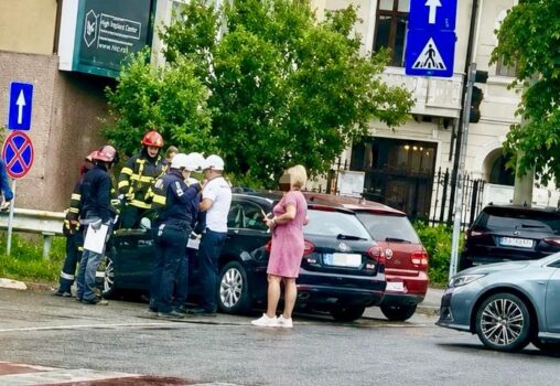 Pitești/Exclusiv: Accident LIVE, surprins de camera video