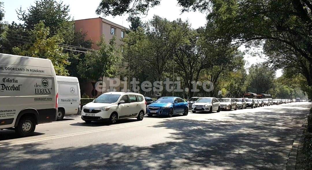 Cea mai aglomerată stradă din Pitești se asfaltează!