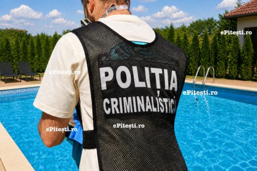 Sfârșit tragic! Un copil de nici 2 ani a murit înecat în piscină!