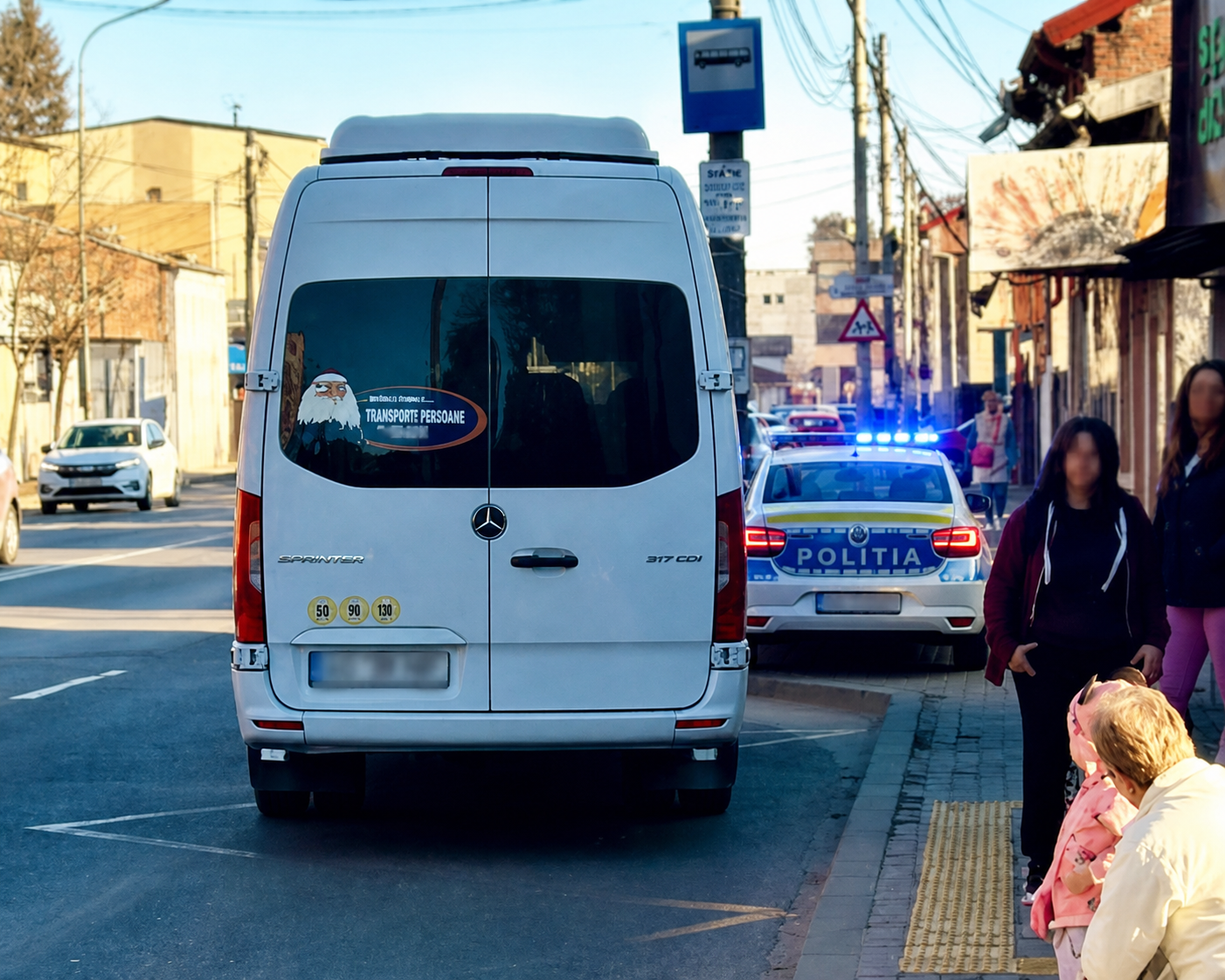 Argeș: Un șofer de microbuz a comis-o