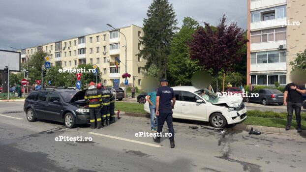 Pitești: Accident pe Calea București! Mașină ,,aruncată” între sensurile de mers – VIDEO