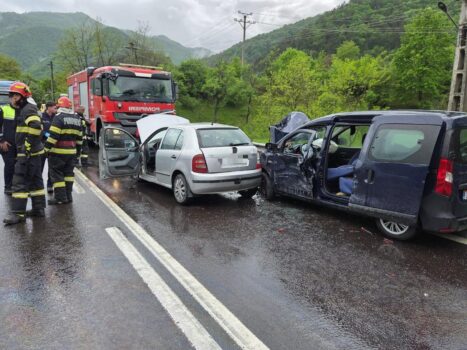 Accident cumplit pe DN7 Pitești–Sibiu: Femeie de 33 de ani, resuscitată