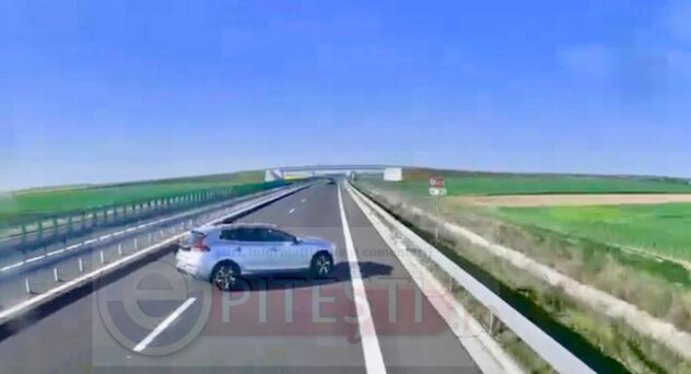 Accident deosebit de grav, surprins LIVE pe DEx12 Pitești–Craiova! Imagini video
