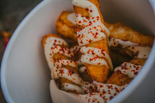 Brânza feta, halloumi și ouăle: triunghiul gustului mediteranean