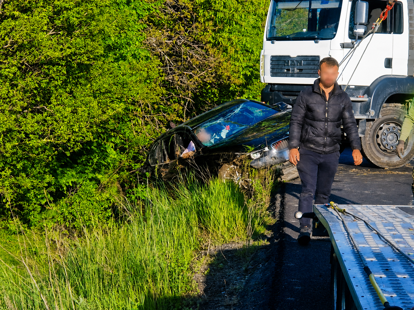 Accident în Argeș: BMW scăpat de sub control