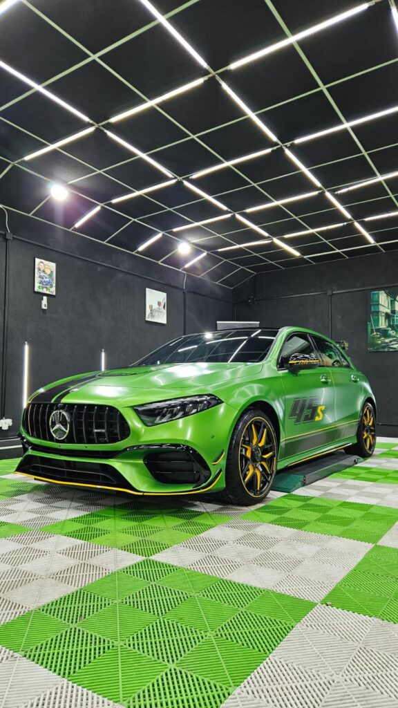 Mercedes A45 S AMG