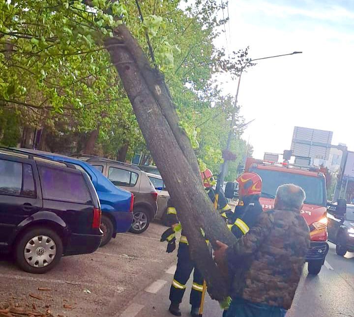 Prăpăd în Pitești!