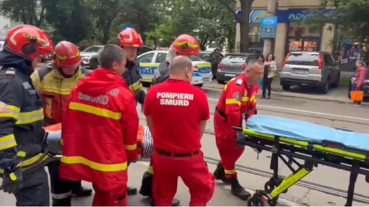 Incident grav: un lift cu 6 persoane s-a prăbușit