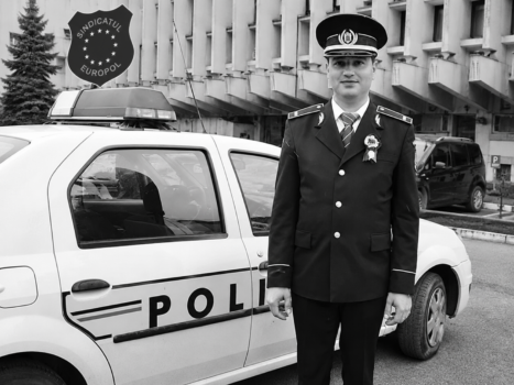 Moarte suspectă pentru un polițist de 38 de ani. Descoperire tragică