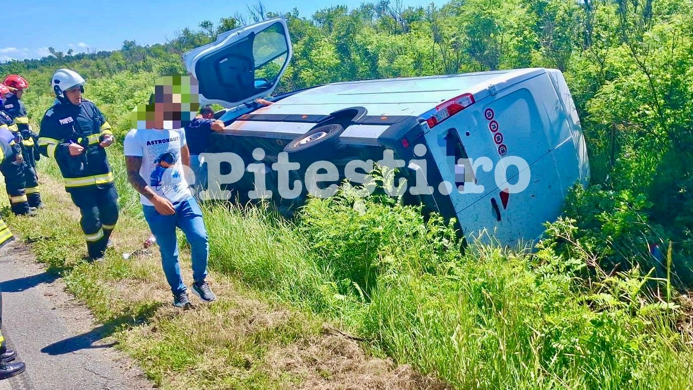 Accident pe A1 București–Pitești. O dubă a ajuns în șanț