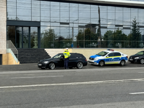 Șofer de 28 de ani rupt de beat pe străzile din Pitești!