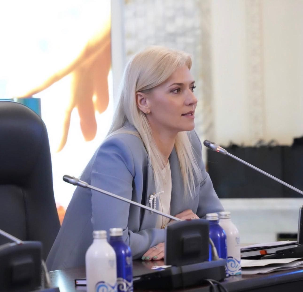 Alina Gorghiu: „trebuie să știți asta!”