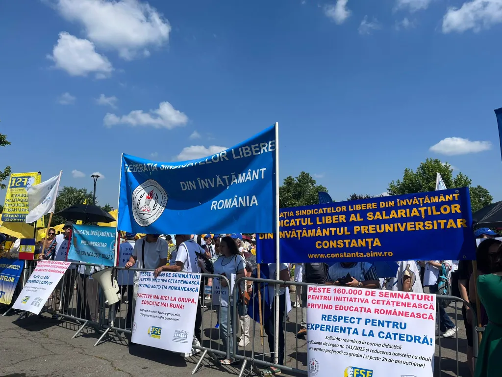 Le-a ajuns! Protest masiv al profesorilor