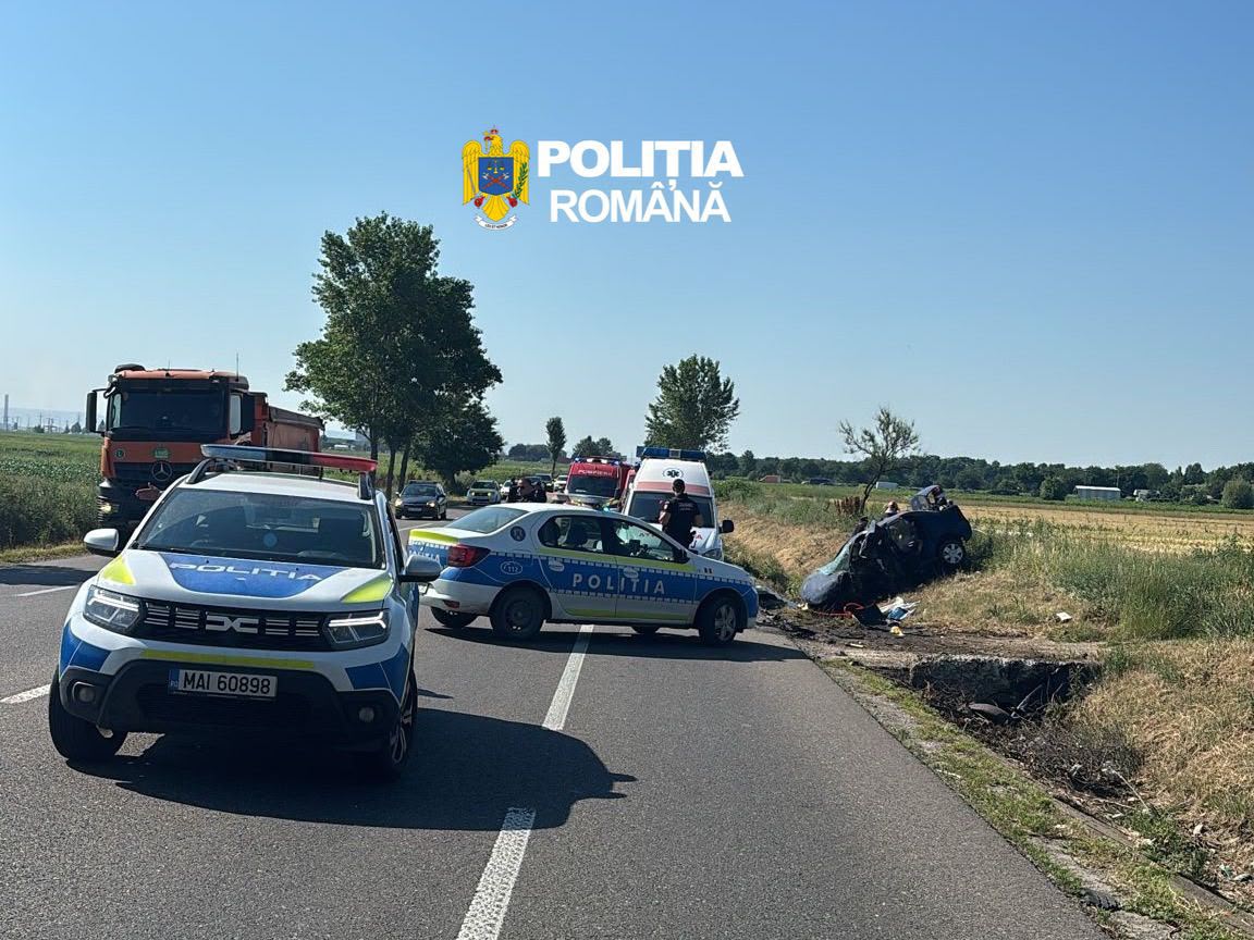 Accident devastator! Un bărbat a murit, iar 2 persoane sunt rănite