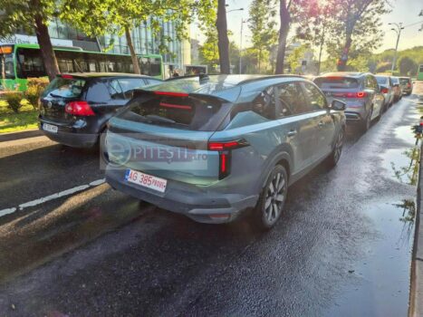 Noul model Dacia Striker a apărut pe stradă/Foto