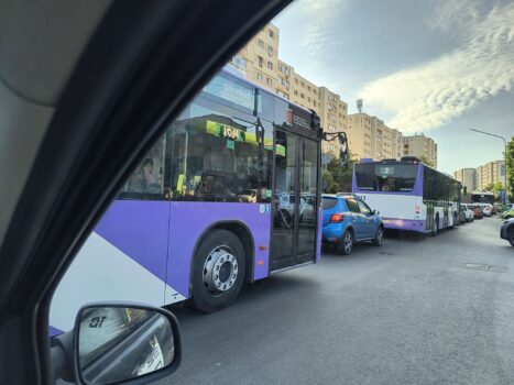 O șoferiță de 21 de ani a făcut haos în traficul din Pitești la primele ore ale dimineții