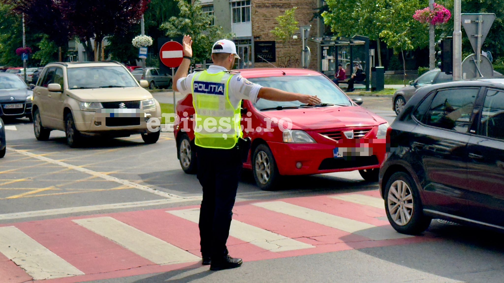 Pitești: Tânăr de 19 ani din Mioveni, lăsat fără permis pentru comportament agresiv în trafic