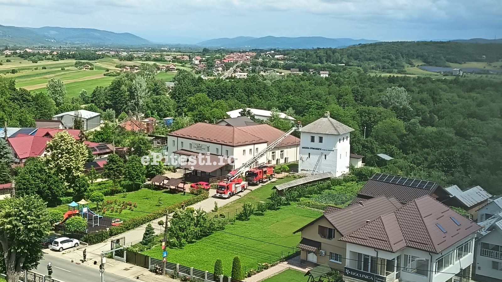 Pompierii, mobilizare amplă la Spitalul Racoviță din Mioveni