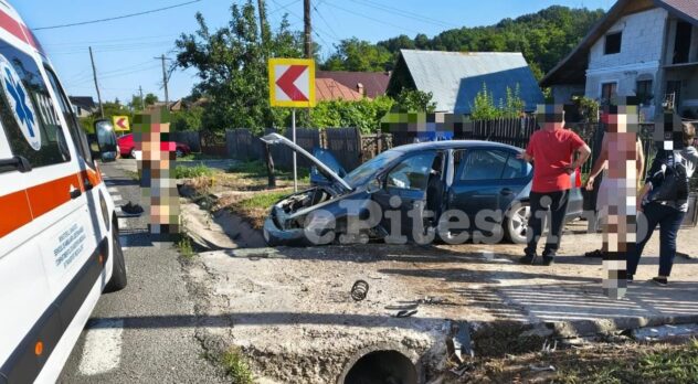 Accident grav pe DN7, Pitești-Vâlcea! A intrat cu mașina într-un cap de pod!