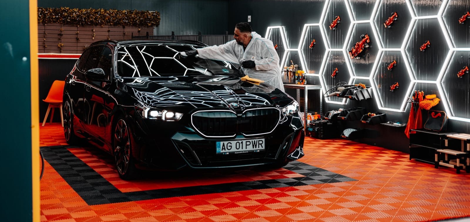 E xpress 1 DETAILING