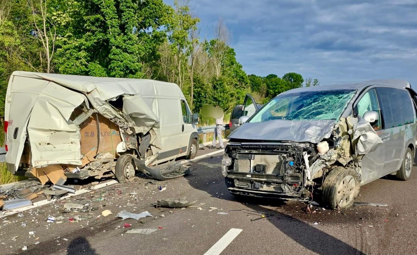 Cum s-a produs accidentul deosebit de grav de pe DEx Pitești-Craiova în care 2 bărbați au ajuns la spital