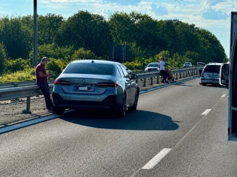 Bolid BMW implicat într-un accident pe A1, ACUM! Trafic infernal spre Pitești