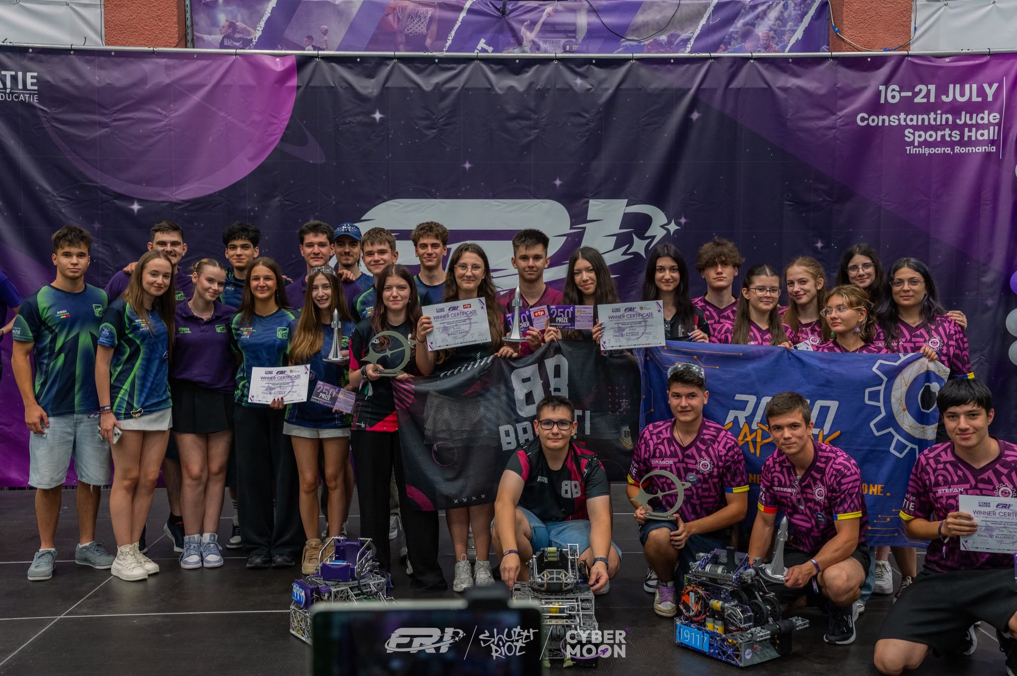 Pitești: Echipa Broboți de la Colegiul Național „Ion C. Brătianu”, două noi trofee la competiția de robotică FRI 2026