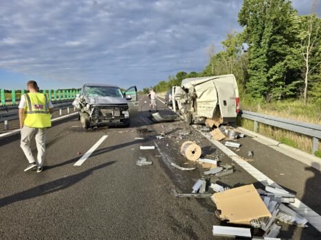 Argeș. Haos pe DEx12! Accident grav: Traficul spre Craiova, blocat complet