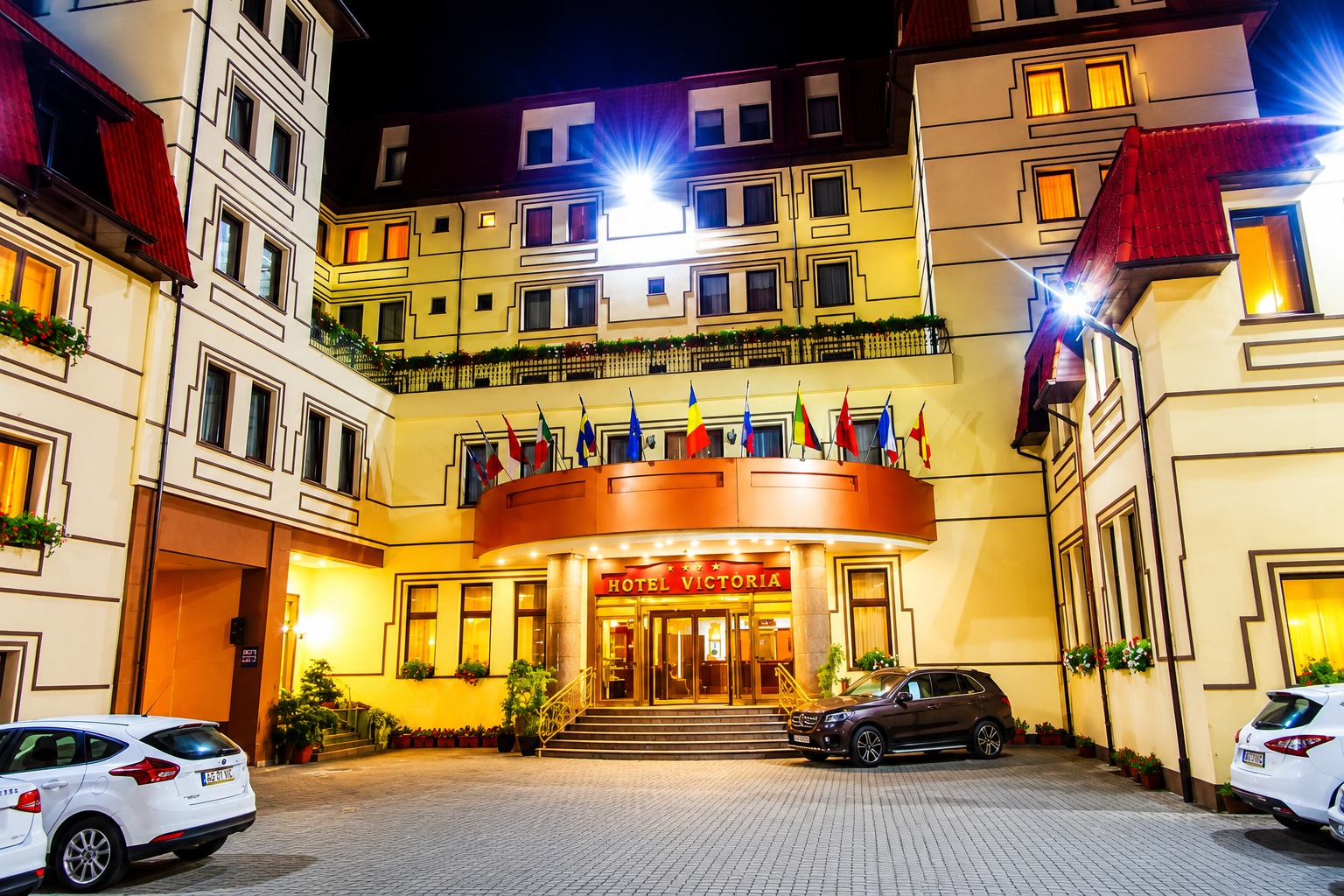 Pitești: Sală de jocuri de noroc la Hotel Victoria din centrul orașului. Proiect în Consiliul Local