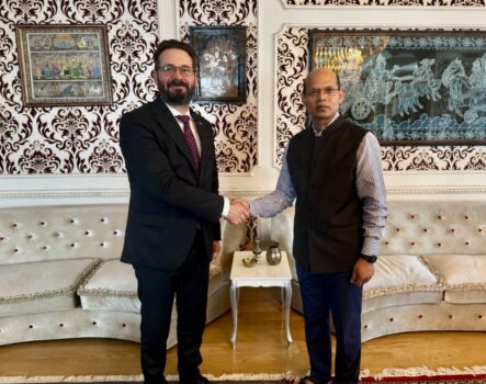Întâlnire la nivel înalt între Mihai Coteț și ambasadorul Indiei. Argeșul, în prim-plan