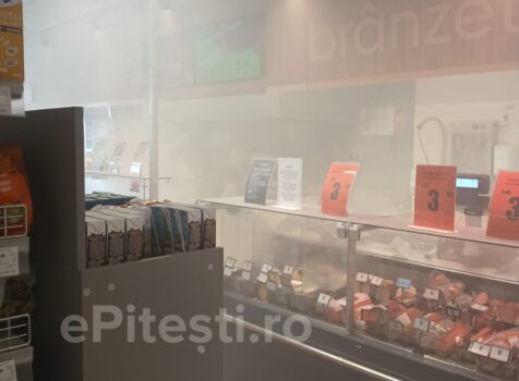 Exclusiv/ Incendiu la magazinul Profi din Oarja – Argeș