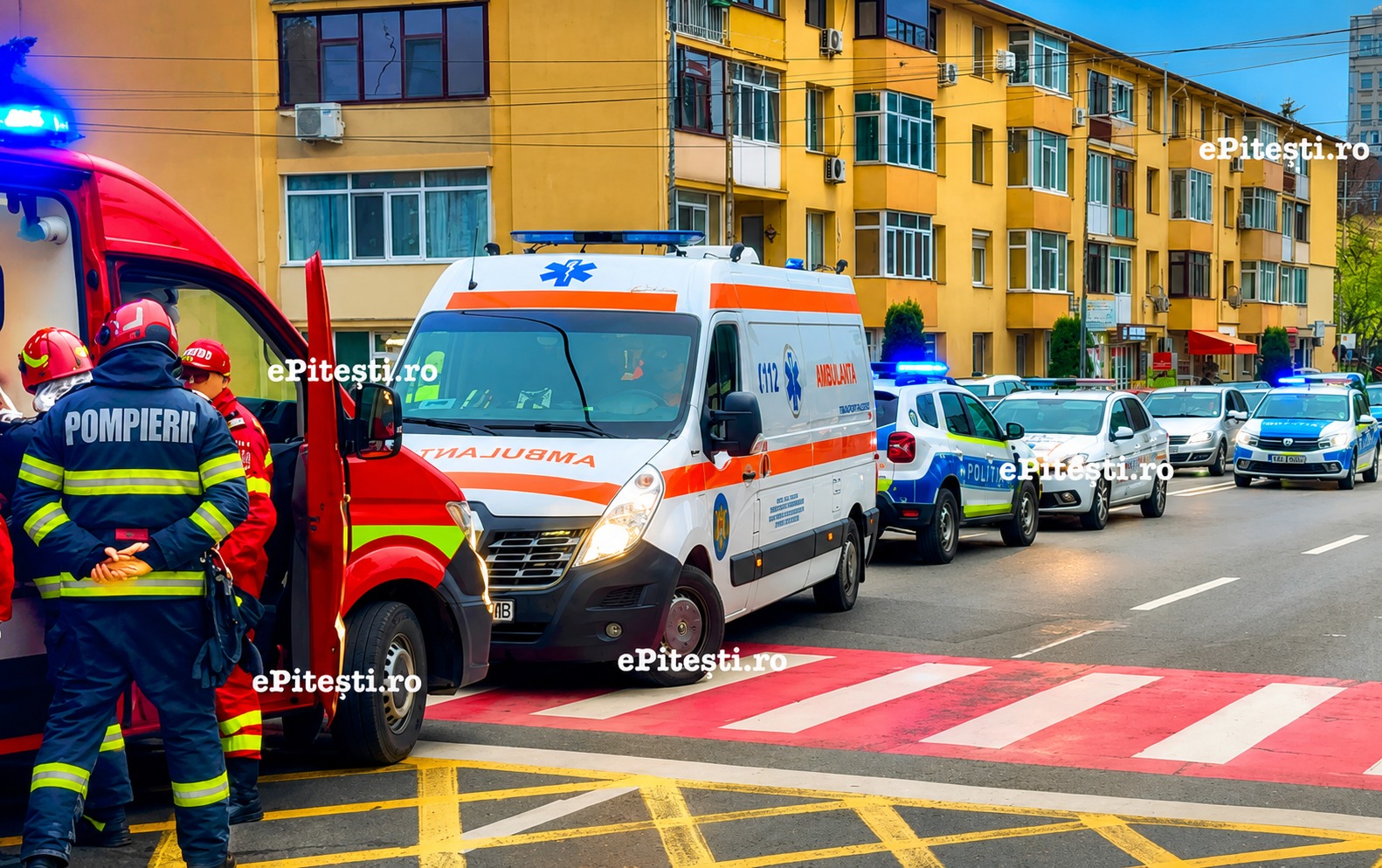 Pitești: Șofer de 71 de ani, proiectat cu mașina într-un bloc de un BMW, în Centru
