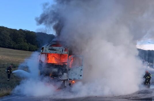 Haos pe Centură! O autocisternă a luat foc în mers