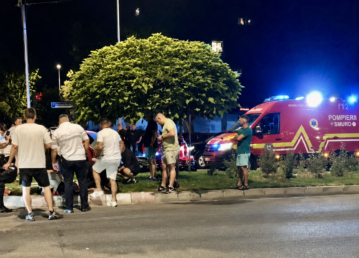 Accident rutier pe Calea Craiovei din Pitești. Mașină și motocicletă implicate