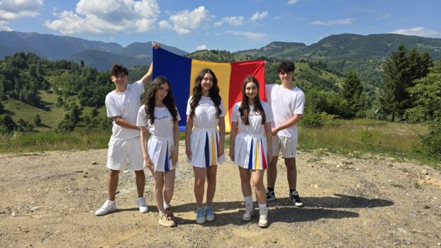 Cinci elevi din Pitești reprezintă România la FIRST Global Challenge 2026, cea mai mare competiție internațională de robotică